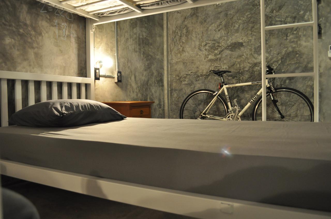 Nexchange Hostel Bangkok Exterior photo