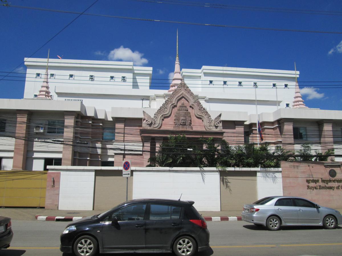 Nexchange Hostel Bangkok Exterior photo